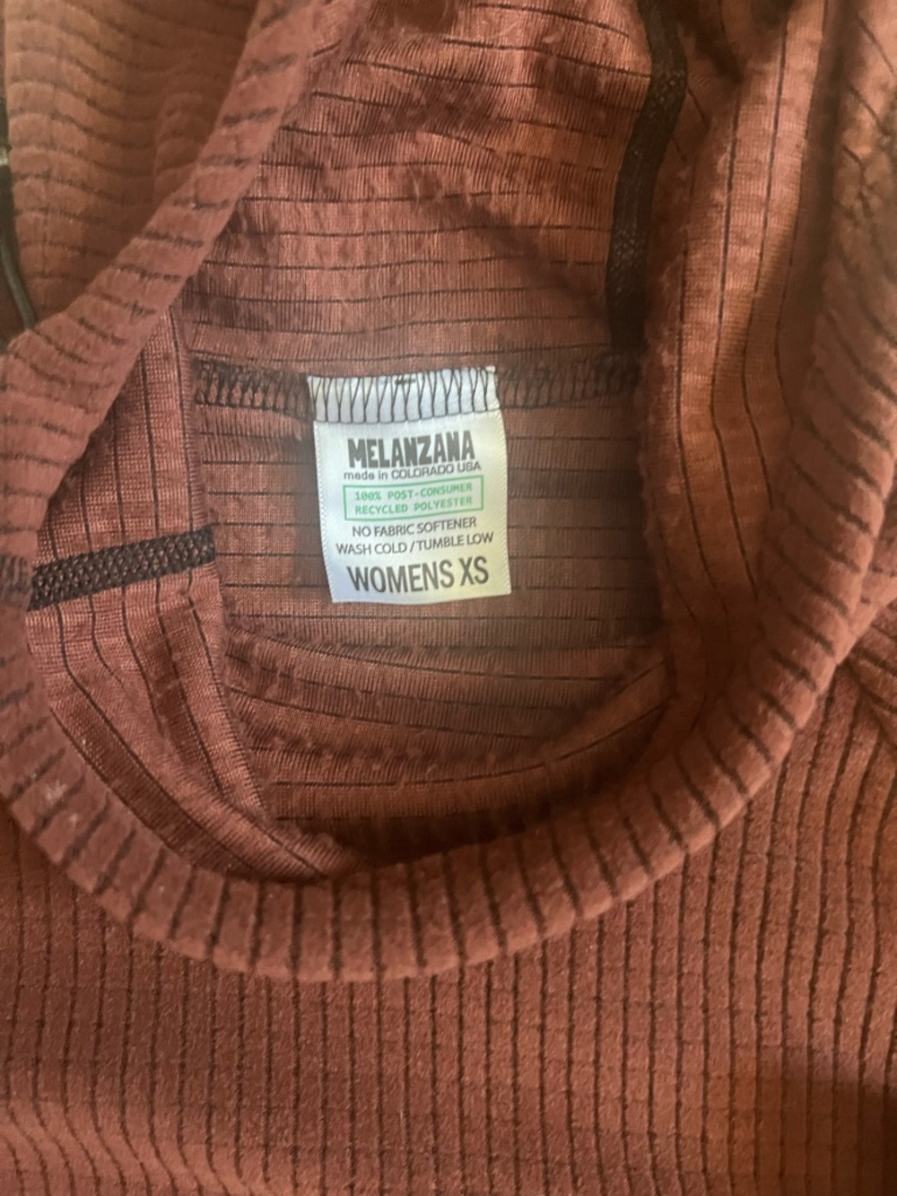 NEW Melanzana Women’s Micro Grid Hoodie V2 in Bark Brown, XS - Picture 3 of 4